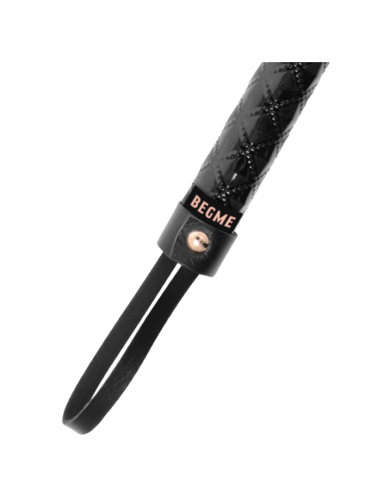 BEGME - BLACK EDITION FLOGGER EN CUIR VEGAN
